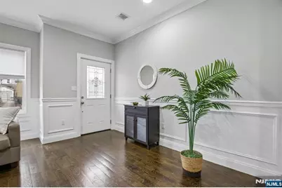 10 Glen Street, Cliffside Park, NJ 07010 - Photo 2