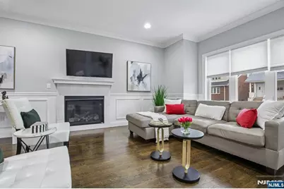 10 Glen Street, Cliffside Park, NJ 07010 - Photo 4