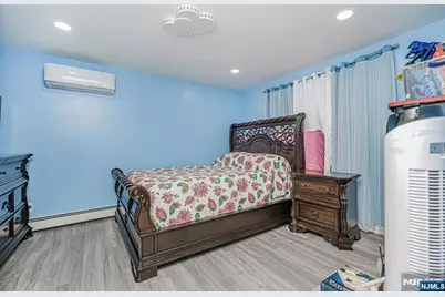 389 Madeline Avenue, Garfield, NJ 07026 - Photo 20