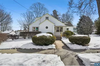 649 8th Street, Carlstadt, NJ 07072 - Photo 2