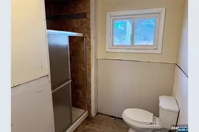 25-27 Newark Pompton Turnpike, Wayne, NJ 07470 - Photo 18