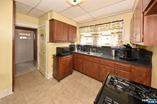 99 Christie St, Ridgefield Park, NJ 07660 - Photo 12