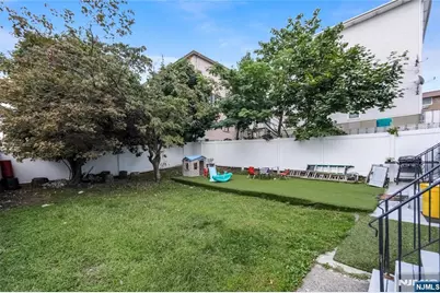 437 Walker Street, Fairview, NJ 07022 - Photo 32