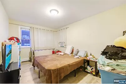 437 Walker Street, Fairview, NJ 07022 - Photo 22