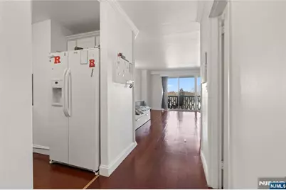 2000 Linwood Avenue 6E #6E, Fort Lee, NJ 07024 - Photo 12