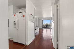 2000 Linwood Ave 6E, Fort Lee, NJ 07024 - Photo 12