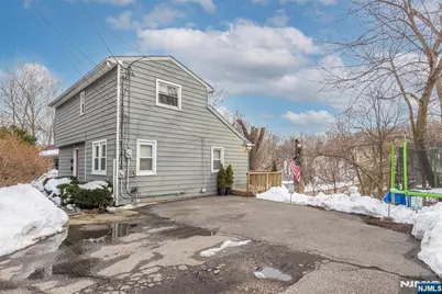 219 Hamburg Turnpike, Bloomingdale, NJ 07403 - Photo 24