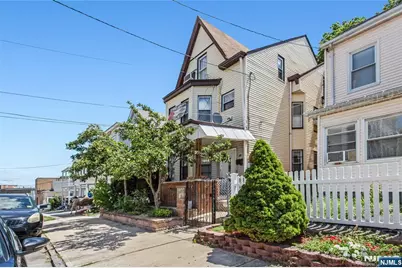 26 Hemlock Street 3 #3, Paterson, NJ 07503 - Photo 2