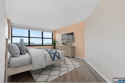 7004 Boulevard East 28C #28C, Guttenberg, NJ 07093 - Photo 10