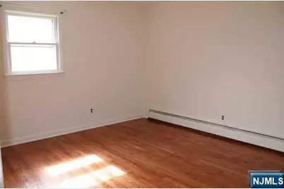 7 Hiawatha Boulevard, Oakland, NJ 07436 - Photo 10