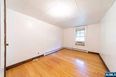 18 Hardenburgh Avenue 1st Flo. #1st Flo., Demarest, NJ 07627 - Photo 14