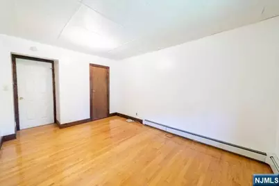 18 Hardenburgh Avenue 1st Flo. #1st Flo., Demarest, NJ 07627 - Photo 12