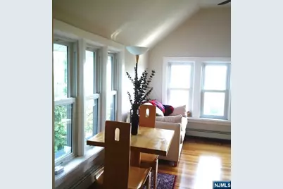 3 Old Wood Road 2 #2, Edgewater, NJ 07020 - Photo 4