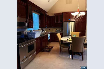 424 Page Avenue, Lyndhurst Township, NJ 07071 - Photo 6