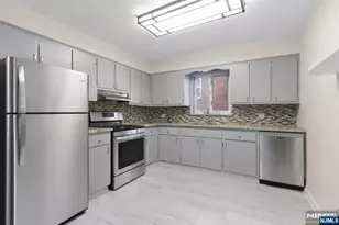 412 Walker St, Fairview, NJ 07022 - Photo 2