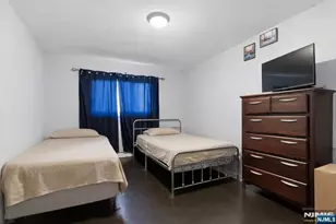 412 Walker St, Fairview, NJ 07022 - Photo 10