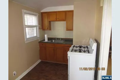 9-11 Webster Street 2nd Floor #2nd Floor, North Arlington, NJ 07031 - Photo 4