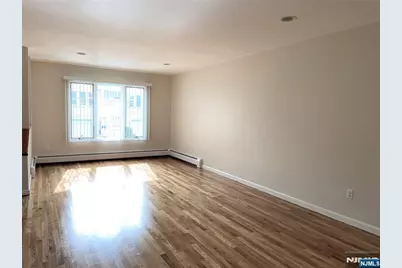 2445 3rd Street A #A, Fort Lee, NJ 07024 - Photo 4