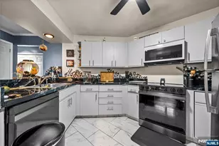 152 Lynette Dr, Fort Lee, NJ 07024 - Photo 18