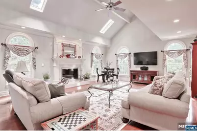 34 Crocker Mansion Drive, Mahwah, NJ 07430 - Photo 12