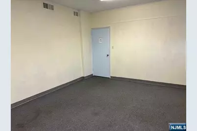 705 Grand Avenue 207 #207, Ridgefield, NJ 07657 - Photo 2