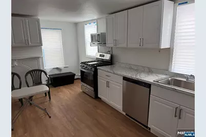 395 Bergen Avenue, Jersey City, NJ 07304 - Photo 28