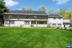 15 Old Oak Dr, Mahwah, NJ 07430 - Photo 1