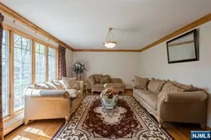 15 Old Oak Dr, Mahwah, NJ 07430 - Photo 6