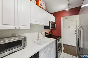 125 Prospect Ave 17G, Hackensack, NJ 07601 - Photo 14