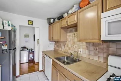 2350 Linwood Avenue 4E #4E, Fort Lee, NJ 07024 - Photo 10