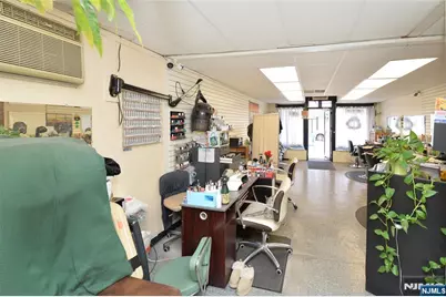 306-310 Queen Anne Road, Teaneck Township, NJ 07666 - Photo 30