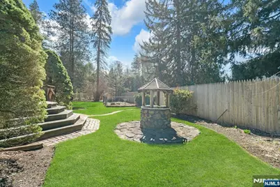 506 Ewing Avenue, Franklin Lakes, NJ 07417 - Photo 28