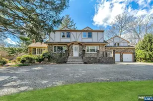 506 Ewing Ave, Franklin Lakes, NJ 07417 - Photo 2