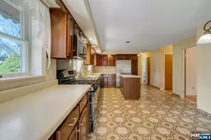 506 Ewing Ave, Franklin Lakes, NJ 07417 - Photo 12