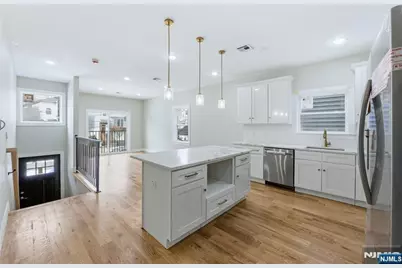 44 Milford Avenue, Newark, NJ 07108 - Photo 12