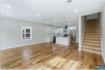 44 Milford Avenue, Newark, NJ 07108 - Photo 28