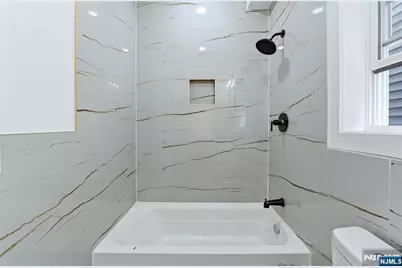 44 Milford Avenue, Newark, NJ 07108 - Photo 20
