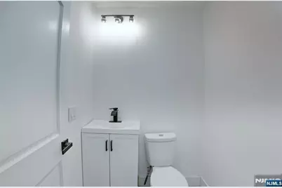 44 Milford Avenue, Newark, NJ 07108 - Photo 24