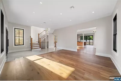 475 Morse Avenue, Ridgefield, NJ 07657 - Photo 6