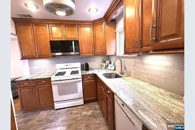 32 Martin Terrace, Hackensack, NJ 07601 - Photo 6