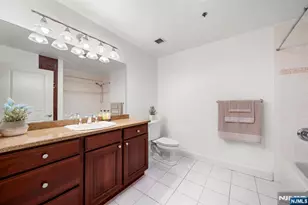 5105 City Pl 5105, Edgewater, NJ 07020 - Photo 8