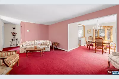 704 Evans Street, Paramus, NJ 07652 - Photo 6