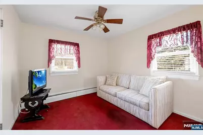 704 Evans Street, Paramus, NJ 07652 - Photo 14