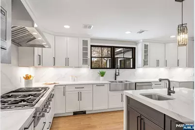 547 Highland Avenue, Ridgewood, NJ 07450 - Photo 14