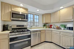 243 Cambridge Dr, Ramsey, NJ 07446 - Photo 10