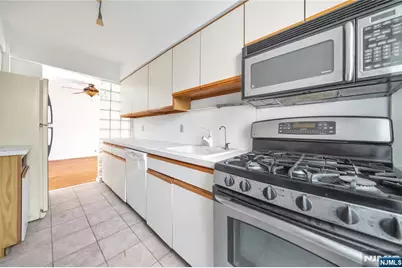 8450 Boulevard East 4F #4F, North Bergen, NJ 07047 - Photo 16