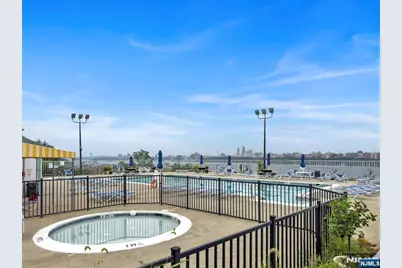 8450 Boulevard East 4F #4F, North Bergen, NJ 07047 - Photo 4