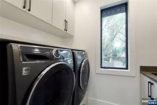 84 Depeyster Ave, Tenafly, NJ 07670 - Photo 22