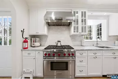 98 Windsor Road, Tenafly, NJ 07670 - Photo 8