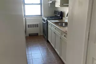 2335 Hudson D6, Fort Lee, NJ 07024 - Photo 2